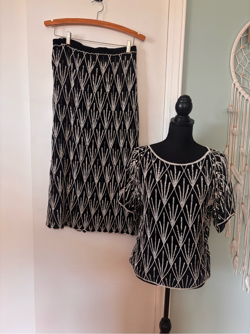 Vintage ShoMax New York 2 piece Beaded  Top & Skirt - Women's Elegant Wear